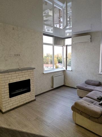 Луговська вул., 255