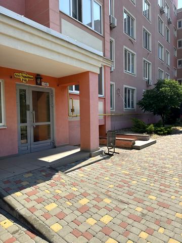 Лесі Українки бульв., 18-Б