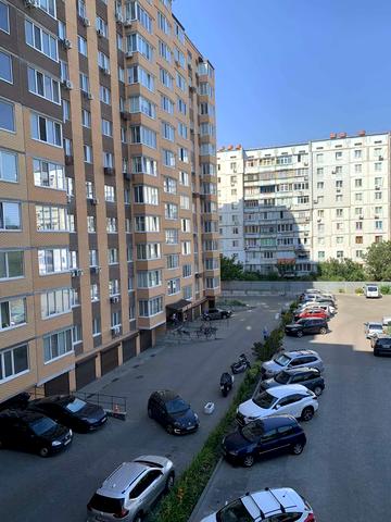 Перемоги просп. (30-річчя Перемоги), 8