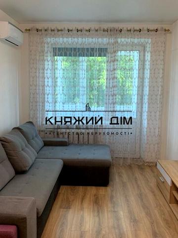 Голосіївський просп. (40-річчя Жовтня), 94/1