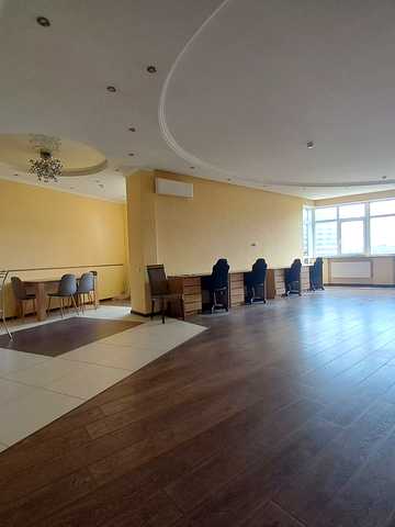 Старонаводницька вул., 6-Б