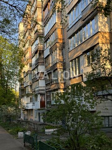 Митрофана Довнар-Запольського вул., 6