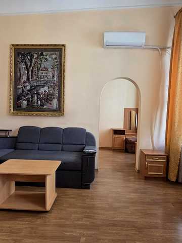 Дерибасівська вул., 20