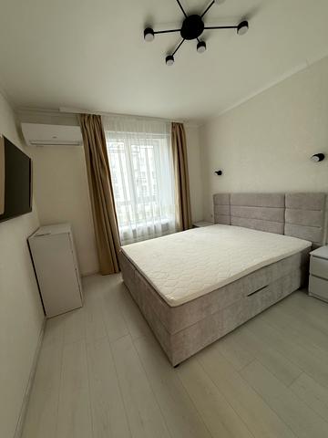 Співдружності вул., 7
