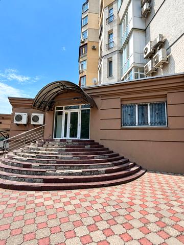 Шкільна вул. (Героїв Сталінграда), 56