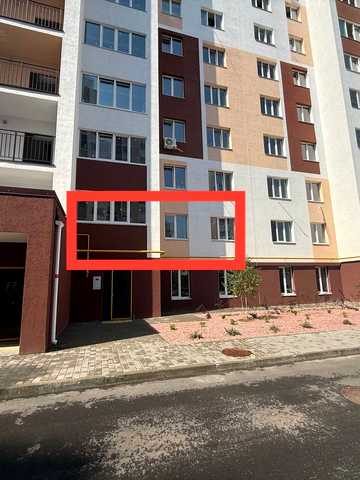 Машинобудівників вул., 27