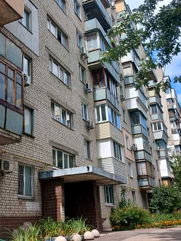 Машинобудівна вул., 14