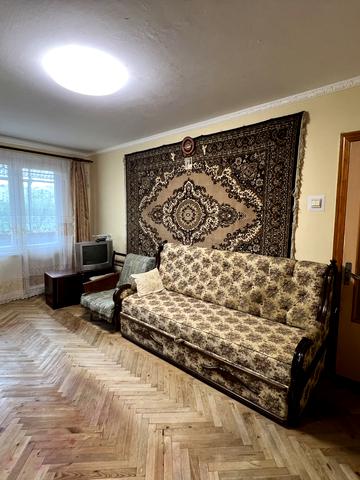 Наукова вул., 33