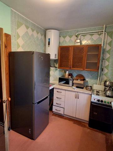 Лазурна вул., 40/1