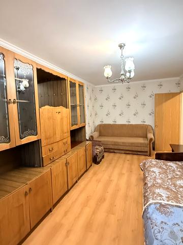 Дарницький бульв., 4