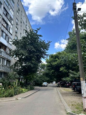 Небесної Сотні просп. (Маршала Жукова), 32