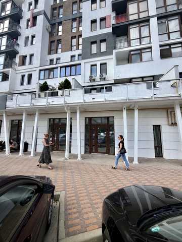 Амосова вул., 4