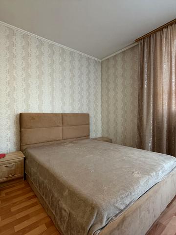 Миколи Бажана просп., 12