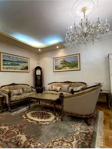 Пилипа Орлика вул., 6