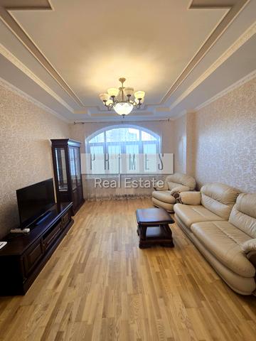 Полтавська вул., 10