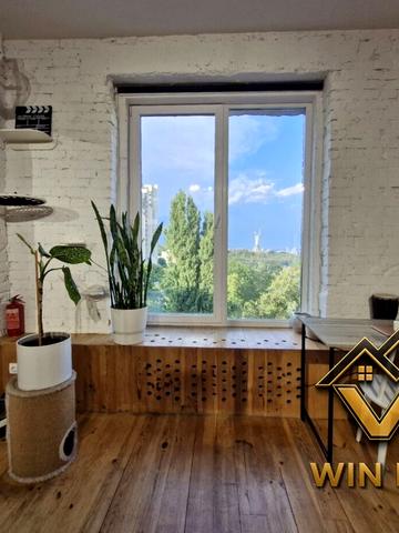 Лесі Українки бульв., 29