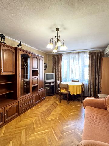 Андрія Аболмасова вул. (Панельна), 3