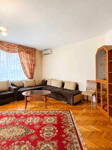 Олександра Кониського вул., 52-58