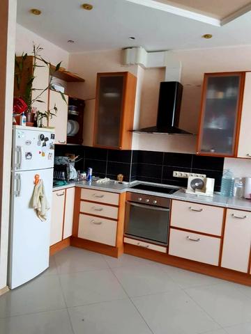 Середньофонтанська вул., 19в