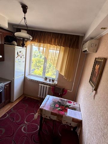 Райдужна вул., 17