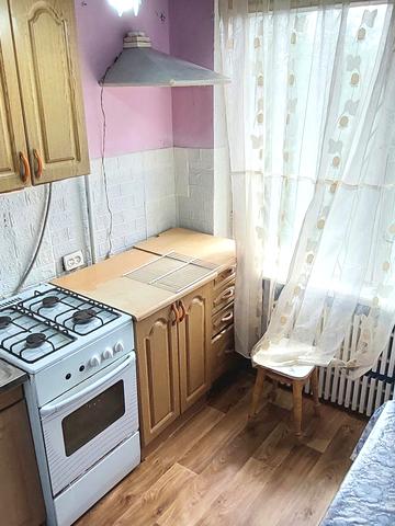 Василя Симоненка вул., 6