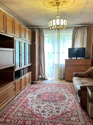 Пасічна вул., 51