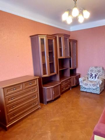 Гімназійна набережна вул. (Червоношкільна набережна), 22