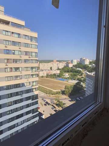 Очеретяна вул., 31