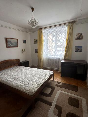 Ніжинська вул., 16