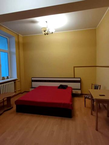 Ярослава Гашека бульв., 18