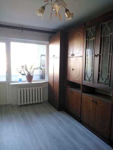 Академіка Корольова вул., 3