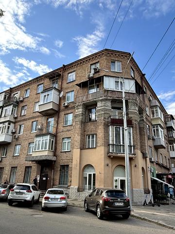 Машинобудівна вул., 32/22