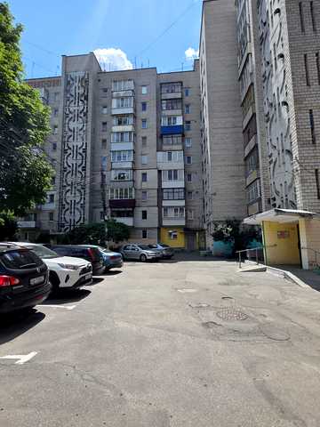 Замостянська вул. (50-річчя Перемоги), 31