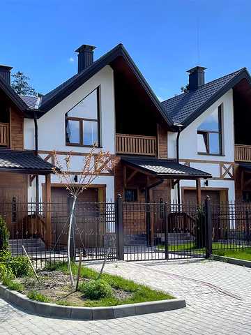 Придорожна вул., 10