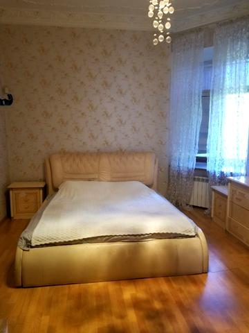 Кінна вул., 22