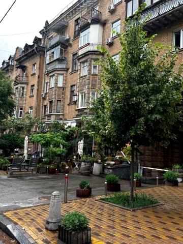 Микільсько-Ботанічна вул., 7/9