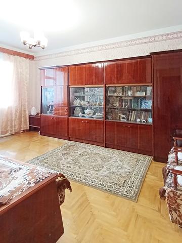 Гната Хоткевича вул., 83