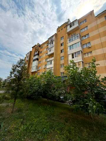 Олександра Довженка вул., 10