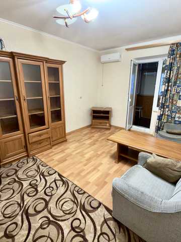 Драгоманова вул., 8