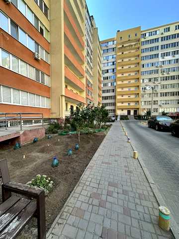 Академіка Сахарова вул., 16-А