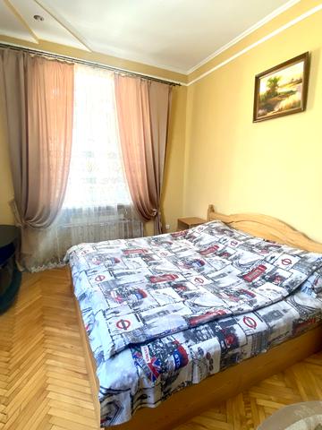 Івана Ґонти вул., 4
