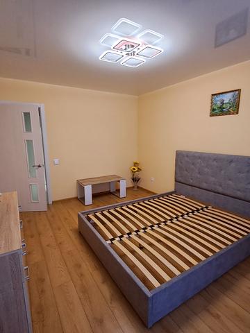 Злуки просп., 18