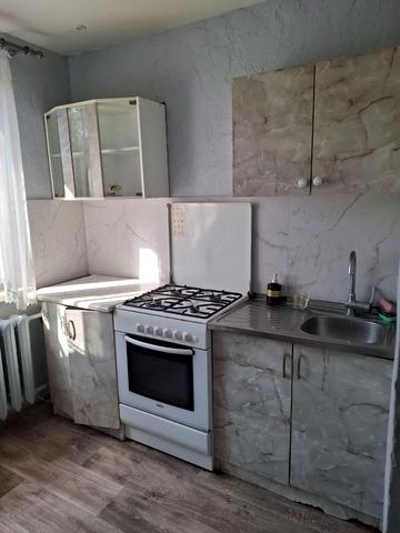 Героїв Крут вул. (Валентини Терешкової), 44