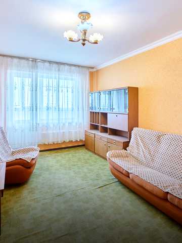 Радунська вул., 42/10
