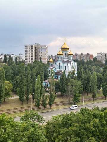 Тракторобудівників просп., 103