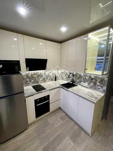 Дениса Комара вул. (Стрєльникова), 7