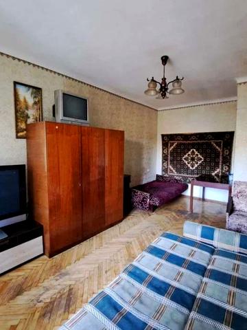 Соборності просп. (Воззєднання), 6