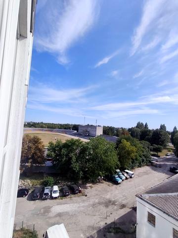Володимира Стельмаха вул. (Курчатова), 1-Б