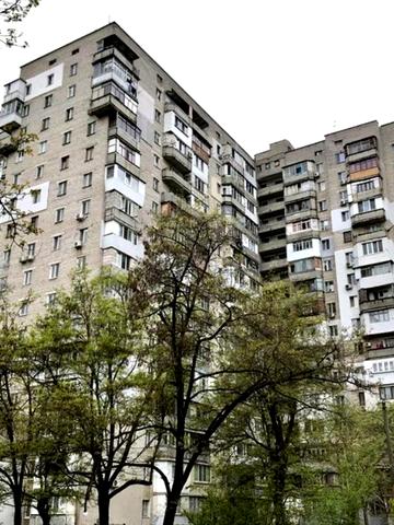 Владислава Бувалкіна вул. (Бочарова Генерала), 13