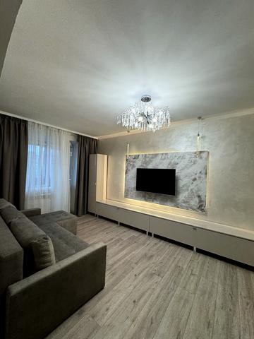 Пастера вул., 4